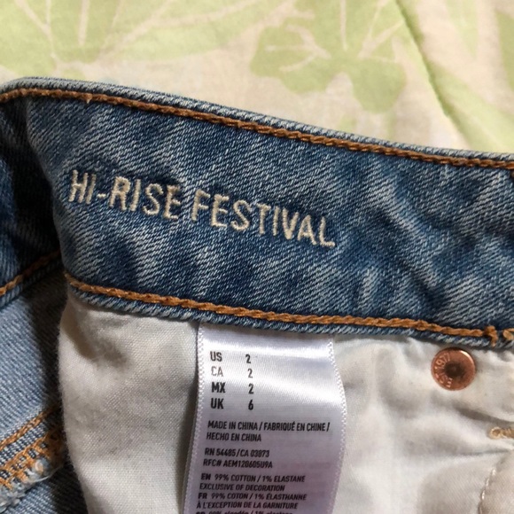 American eagle high rise ripped jean shorts size 2 - Picture 4 of 4
